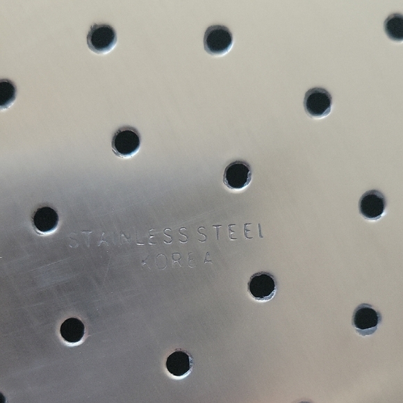 Premium Silver Kitchen Colander - Picture 3 of 7